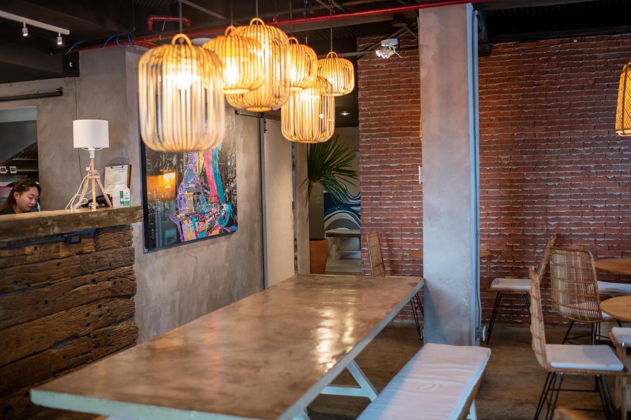 Abraham Manila - Located In Central Makati (Adults Only) Makati City Kültér fotó